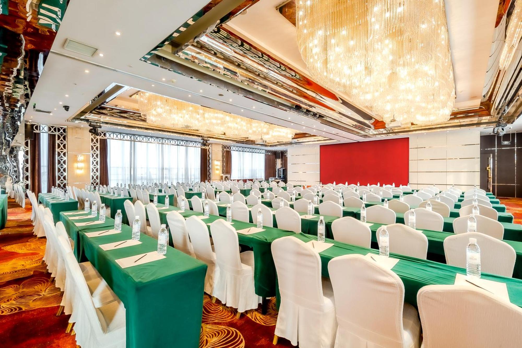 Celebrity Upper Class Hotel Ченду Екстер'єр фото